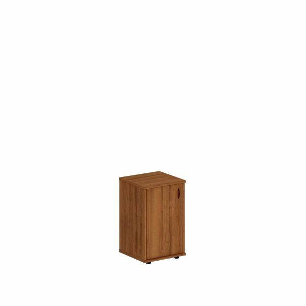 Шкаф закрытый узкий низкий 000